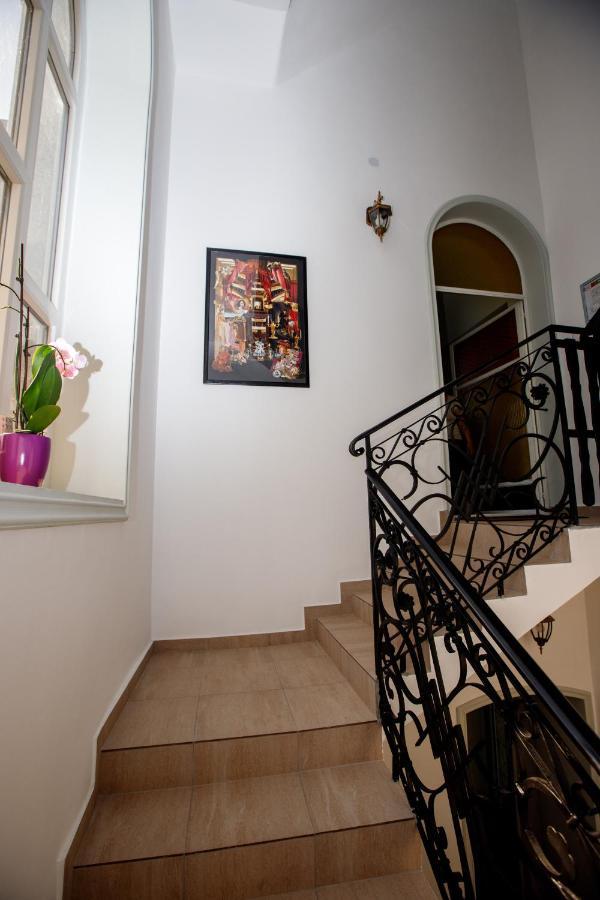 Angeli Vila Apartments Subotica Buitenkant foto