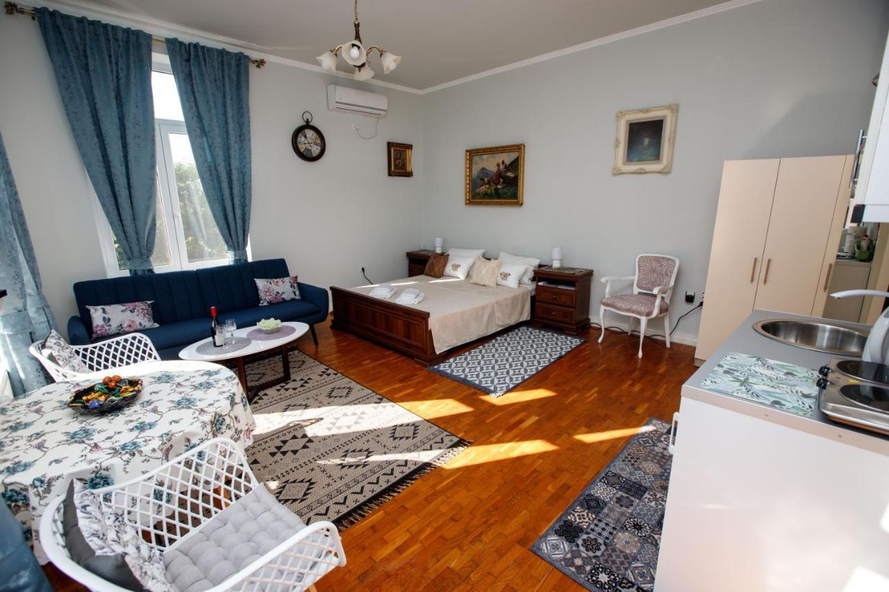 Angeli Vila Apartments Subotica Buitenkant foto